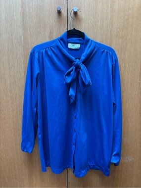 Vintage 1970s Women's Royal Blue Tie-Neck Blouse XL